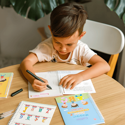 Cahiers Magiques | Améliorez l'écriture de votre enfant en 14 jours